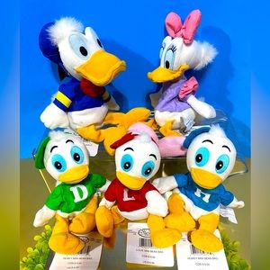 DISNEY EXCLUSIVE NWT VTG 90s DONALD DUCK FAMILY BEAN BAG PLUSH COMPLETE SET OF 5